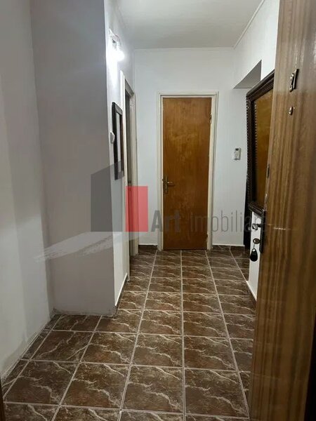 Brancoveanu, Piata Resita, vanzare apartament 3 camere decomandat.